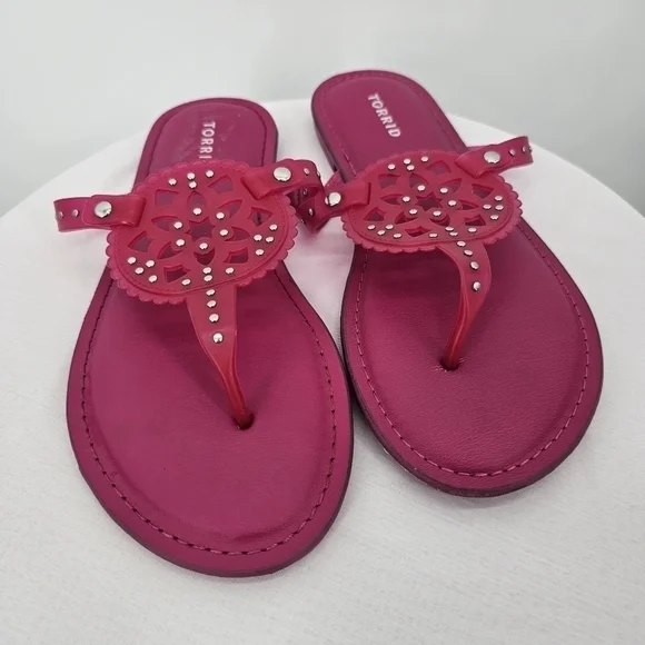 Torrid Hot Pink Cutout Sandals Women’s Size 7WW Extra Wide – Summer Beach Flat - Picture 1 of 5